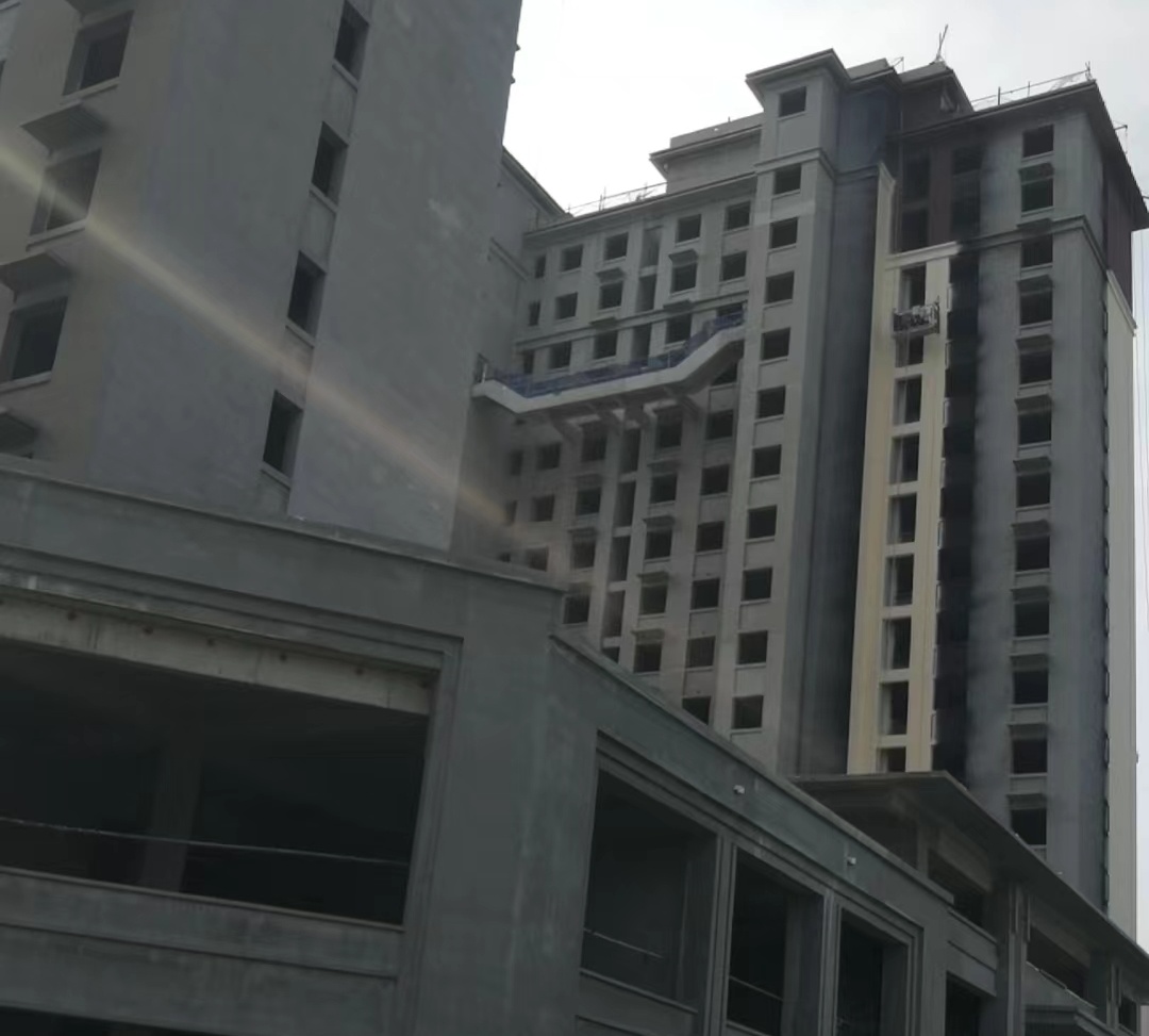 啄木鸟漆业集团签约山东庆云“均晟·天成”外墙真石漆供货合同